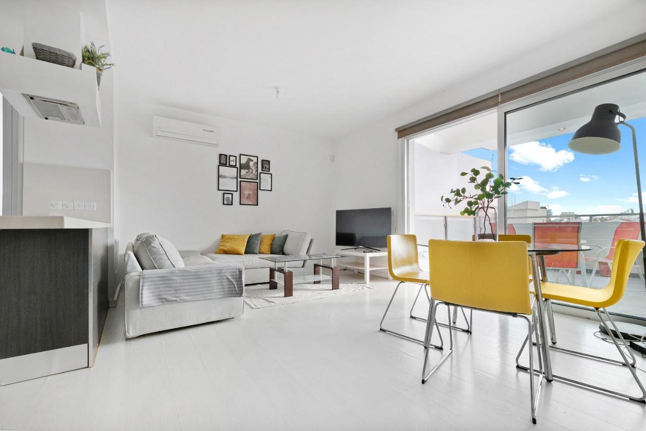 Glabur Stays - The Fabulous 2 Bdr - Nicosia City, Free Parking & Wifi, Welcomes You!!! Exteriör bild